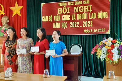 Ngày 6/10/2022 trường THCS Quảng Châu tổ chức hội nghị cnvc